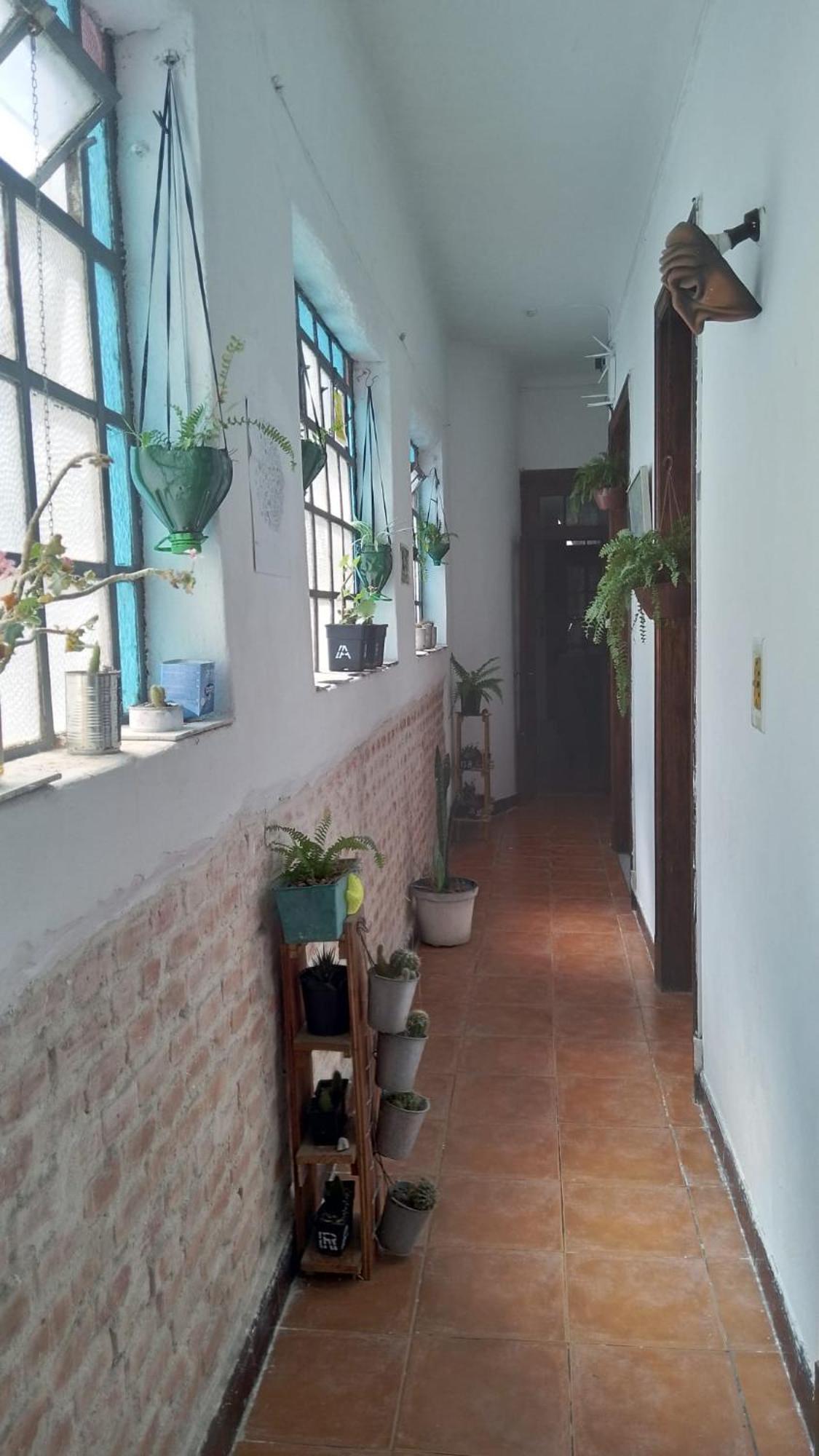 On Pedestrian Street Great Location En Ciudad Vieja *