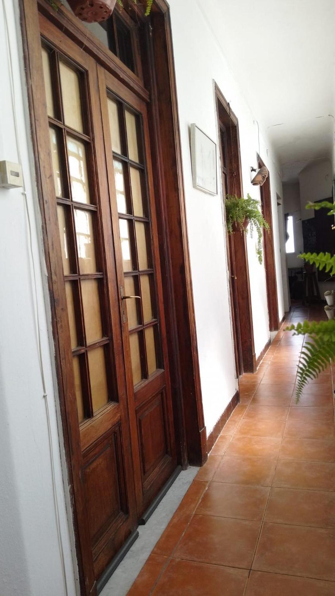 On Pedestrian Street Great Location En Ciudad Vieja Montevideo
