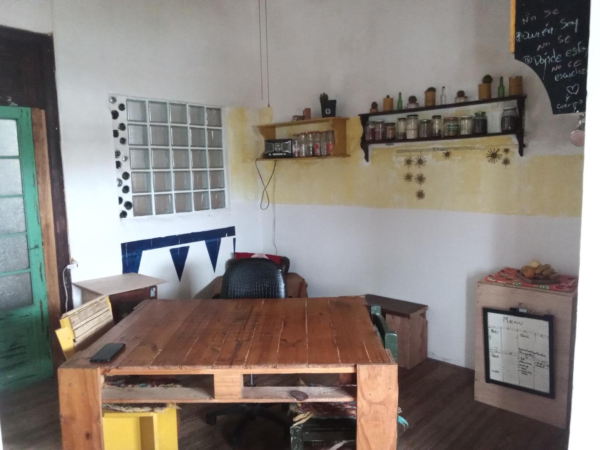 Apartamento On Pedestrian Street Great Location En Ciudad Vieja Montevideo